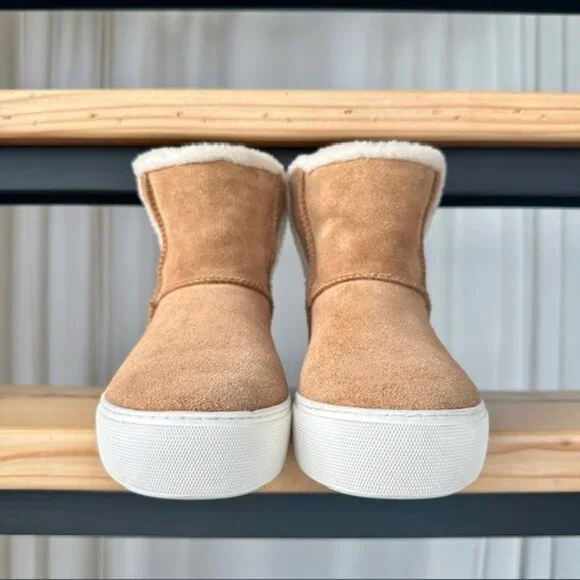 UGG Priya Water Resistant sneaker boot - Size 7 - Picture 7 of 11